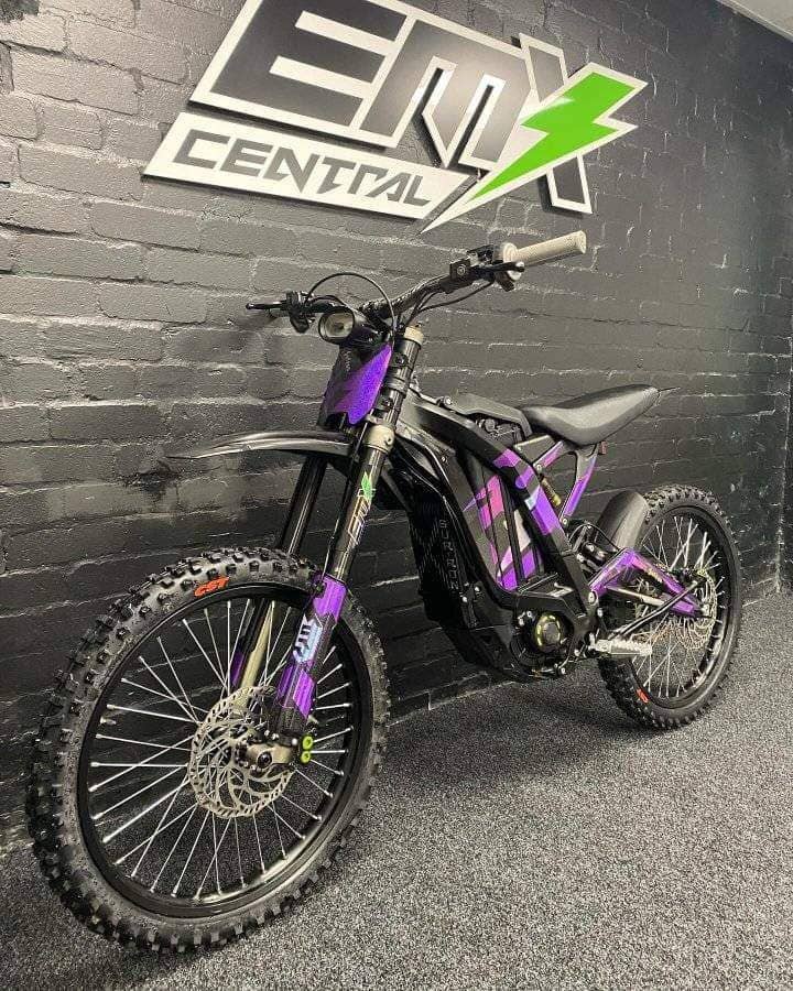 2023 Sur-Ron LBX Electric Dirt Bike in Purple & Black - Image 6