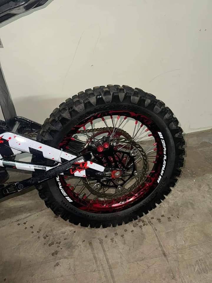 2023 Sur-Ron 72V Fully Loaded Electric Dirt Bike (Fairly Used) – White/Black/Red - Image 5