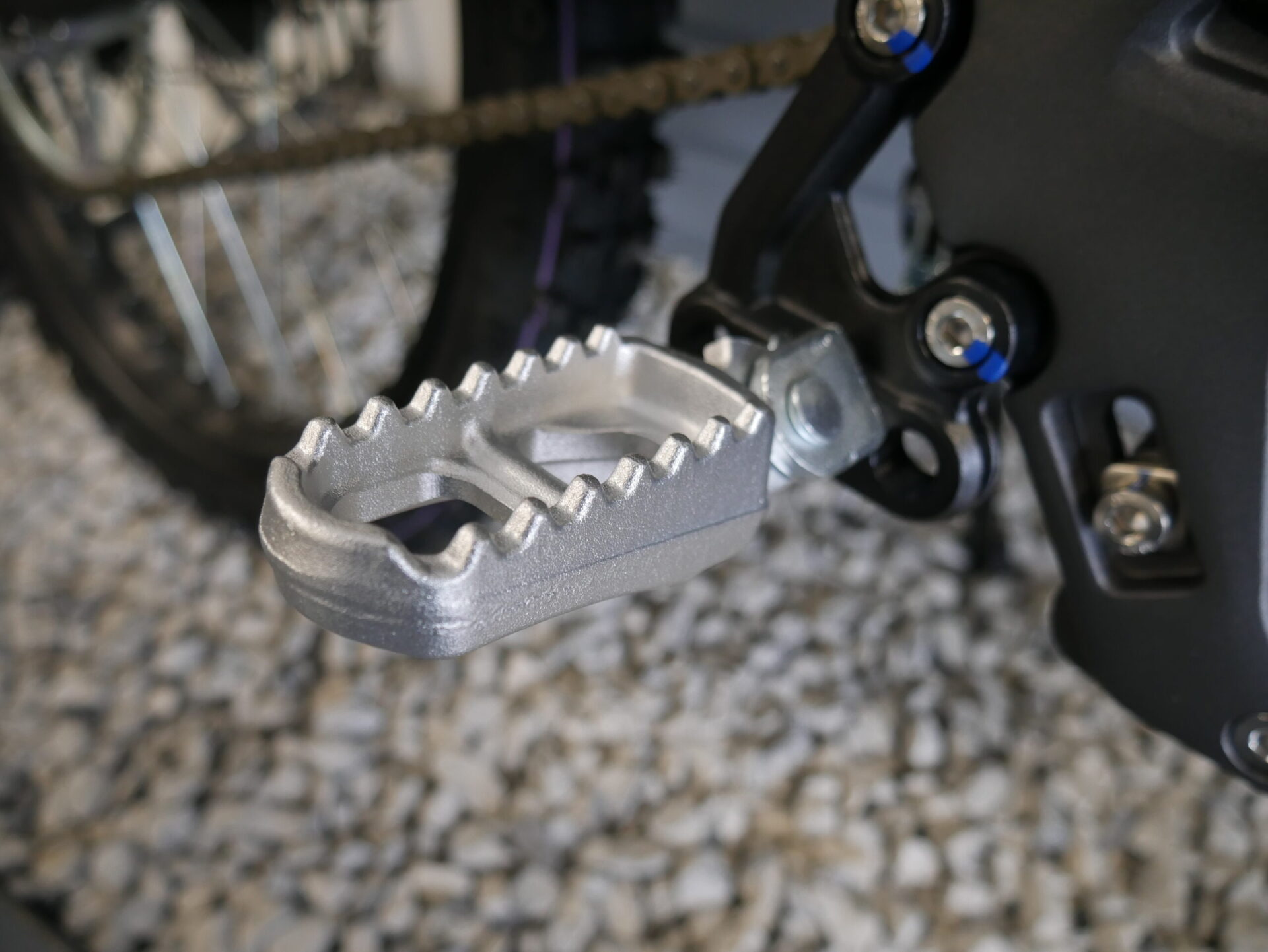 Buy Surron Light Bee Footpeg Assembly Online In Europe